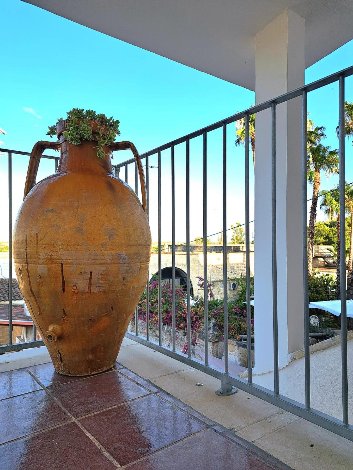 Casa Vacanze La Colombaia サン・ティジドーロ エクステリア 写真